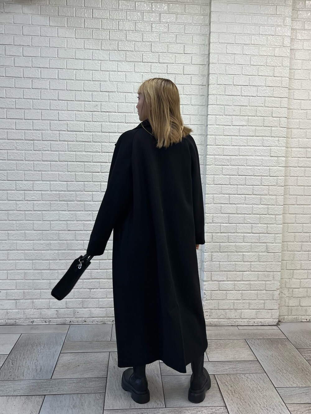 「EVRIS 、サイドゴアブーツ、柄ニット、オリジナル、ロングコート、black」｜「EVRISのフェイクウールロングコート（その他アウター、ブラック系）」を使った、熊澤姫奈さん（レディース・156cm）の冬コーディネートの6枚目の写真