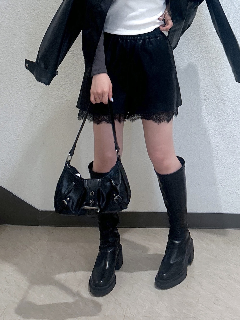 レディースの冬コーディネートの4枚目の写真