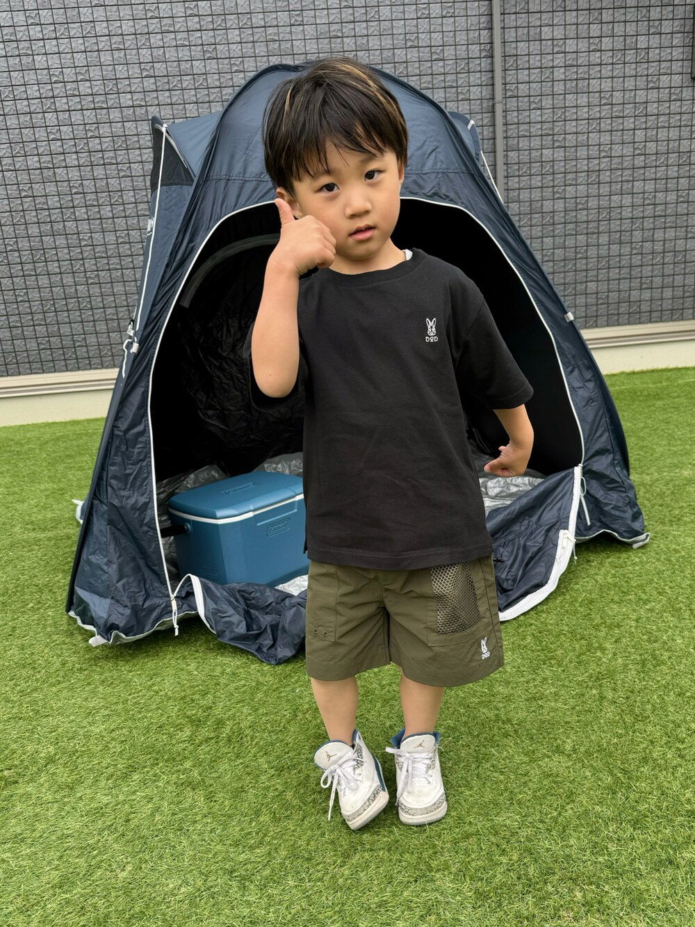 「キャンプ、キャンプスタイル、キャンプコーデ、男の子コーデ、男の子ママ、キッズコーデ、キッズファッション、キッズ服、キッズモデル」｜「CIAOPANIC TYPYのアイテム（Tシャツ/カットソー、ブラック系）」を使った、ayumiさん（レディース・152cm）の春コーディネートの3枚目の写真