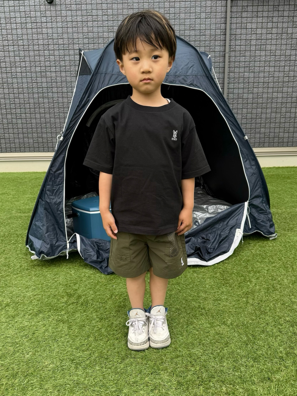 「キャンプ、キャンプスタイル、キャンプコーデ、男の子コーデ、男の子ママ、キッズコーデ、キッズファッション、キッズ服、キッズモデル」｜「CIAOPANIC TYPYのアイテム（Tシャツ/カットソー、ブラック系）」を使った、ayumiさん（レディース・152cm）の春コーディネートの5枚目の写真