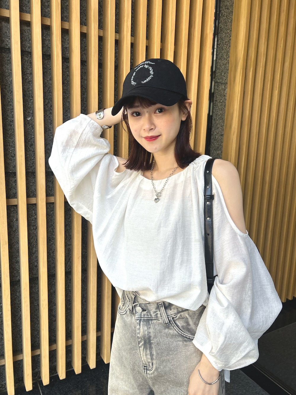 「mysticの【もりすず企画】肩開きブラウス（シャツ/ブラウス、ピンク系）」を使った、akaneさん（レディース・154cm）の夏コーディネートの5枚目の写真