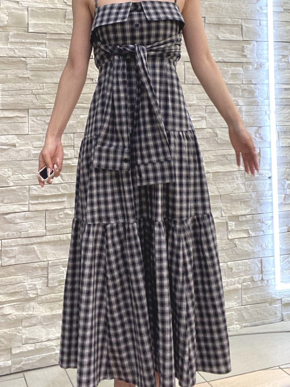 その他のワンピースを着用したレディースの夏コーディネートの4枚目の写真