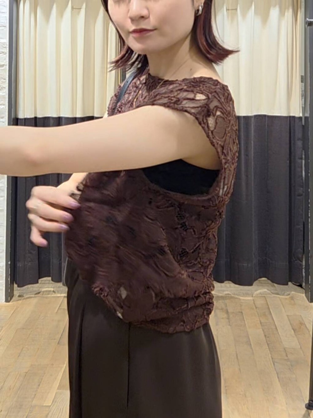 「カジュアル、体型カバー、ベーシック/シンプル、楽ちんコーデ、夏コーデ、SNAP_apart by lowrys、低身長、着痩せ、ゆったり、骨格ストレート、apart by lowrys、シンプルコーデ」｜「A part byのウェーブバーネックレス（ネックレス、ゴールド系）」を使った、ノノカさん（レディース・156cm）の夏コーディネートの5枚目の写真