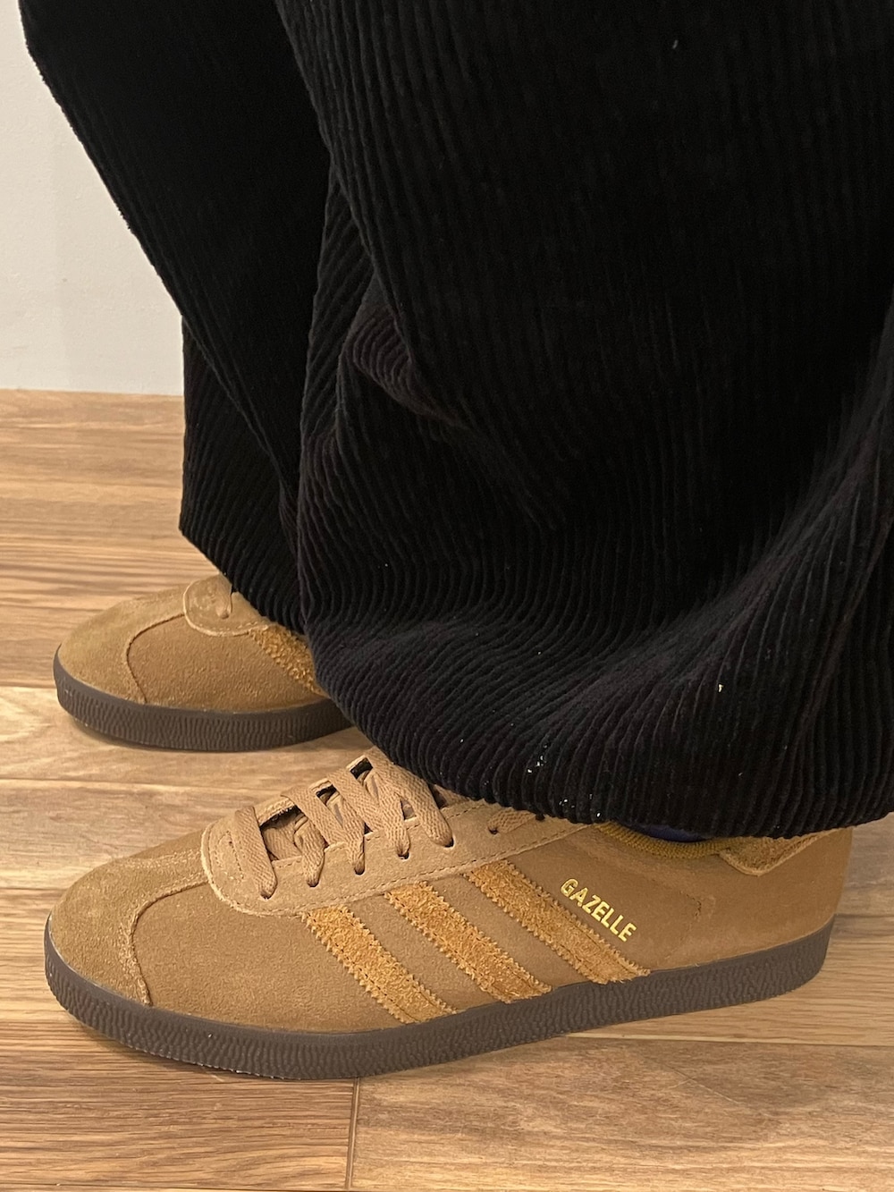 「スニーカー、ジャケット、アウター、adidas、アディダス、adidas originals、アディダスオリジナルス、gazelle、ガゼル、パデッドジャケット」｜「adidasのジャケット NEW PAD JKT / アディダスオリジナルス adidas Originals（ダウンジャケット/コート、グリーン系）」を使った、KSさん（メンズ・172cm）の秋コーディネートの4枚目の写真
