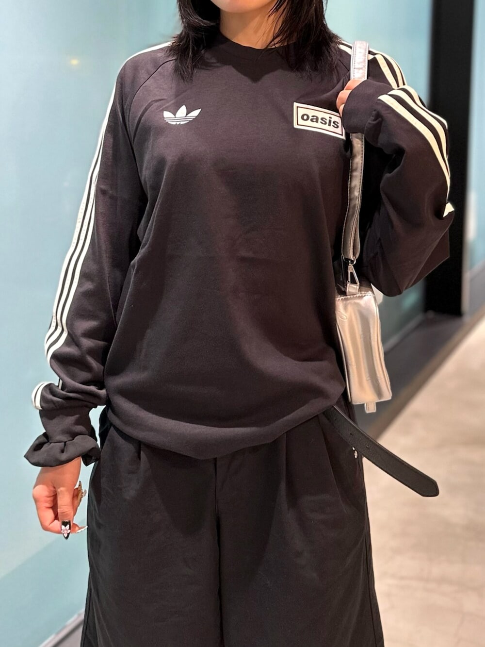 adidas×oasis スリーストライプ長袖Tシャツ 送料込*adidas×Oasis*クラシックスリーストライプ長袖Tシャツ