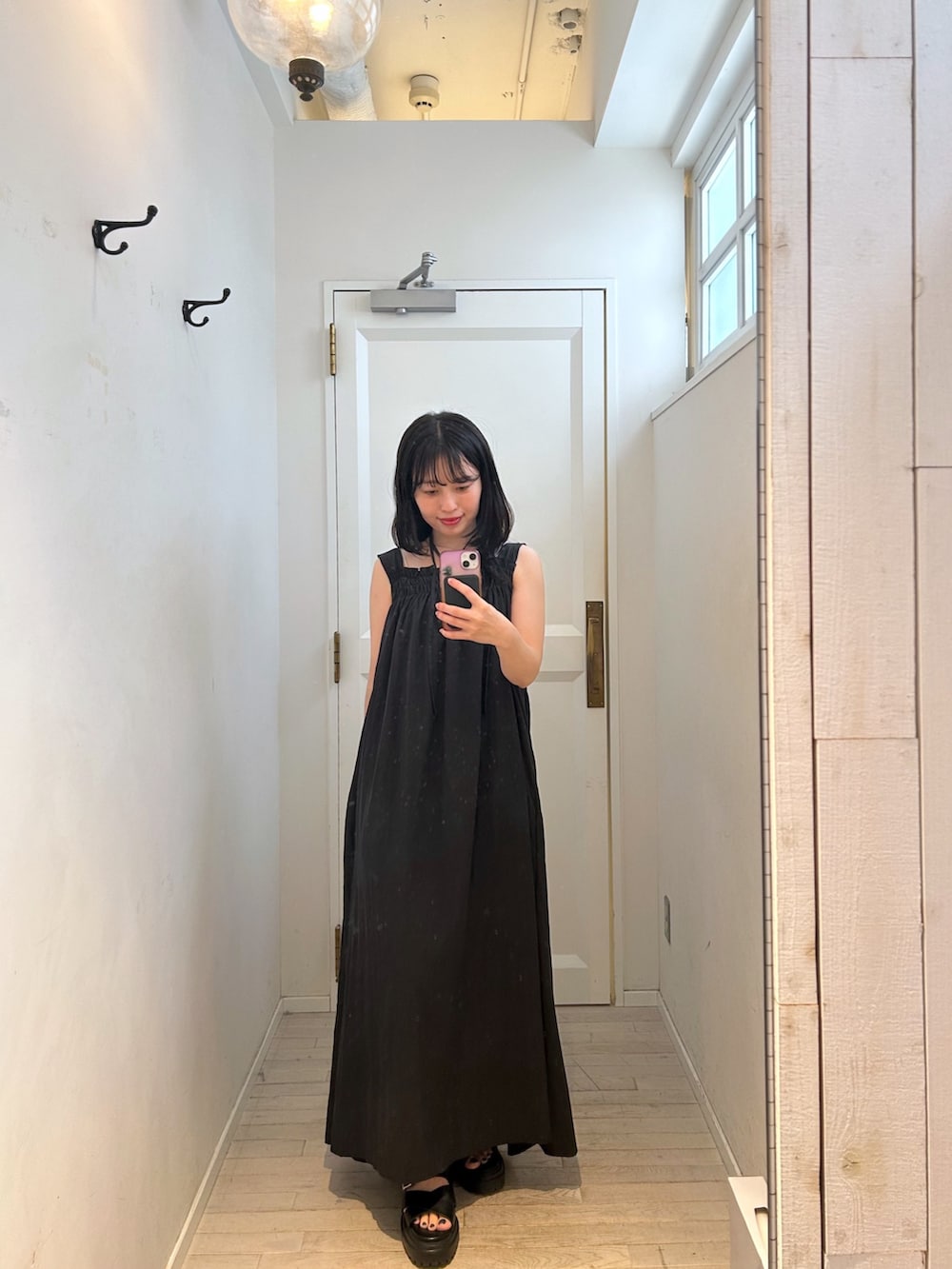 「mysticのホルターマキシワンピース（ワンピース、ブラック系）」を使った、yukatsuraさん（骨格ウェーブ・レディース・153cm）の夏コーディネートの2枚目の写真
