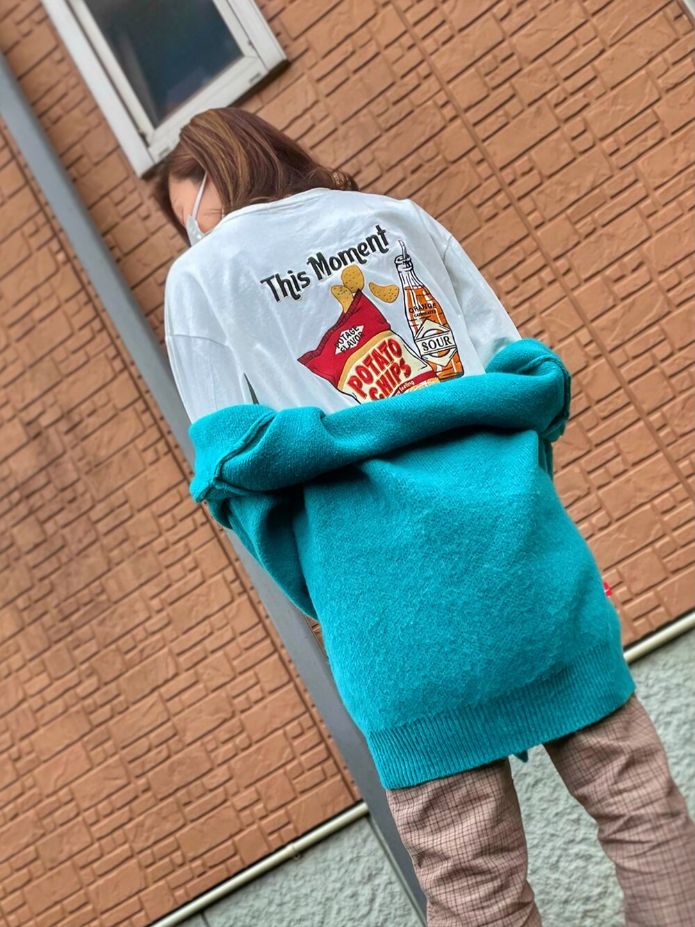 「休日コーデ、ビッグシルエット、シャギーニット、カーディガン、カジュアルコーデ、ストリート、ootd、ファッション忘備録、メンズライク、ママコーデ、プチプラ」｜「Mark GonzalesのMark Gonzales/マークゴンザレス 別注  ピスネーム/ロゴ刺繍 シャギーニット ビッグシルエットカーディガン（カーディガン/ボレロ、グリーン系）」を使った、celica3298sさん（レディース・157cm）の冬コーディネートの2枚目の写真