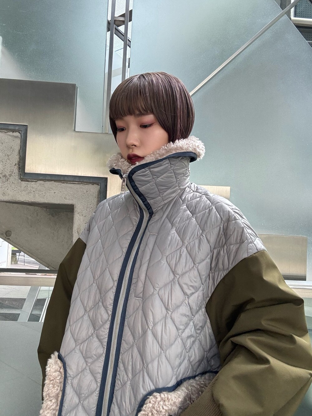 「ロングコート、ファーコート、キルティングコート、フユコーデ、冬コート」｜「UN3D.のBIG COLLAR FABRICK MIX CT（その他アウター、ブラック系）」を使った、YURIKAさん（レディース・167cm）の夏コーディネートの3枚目の写真