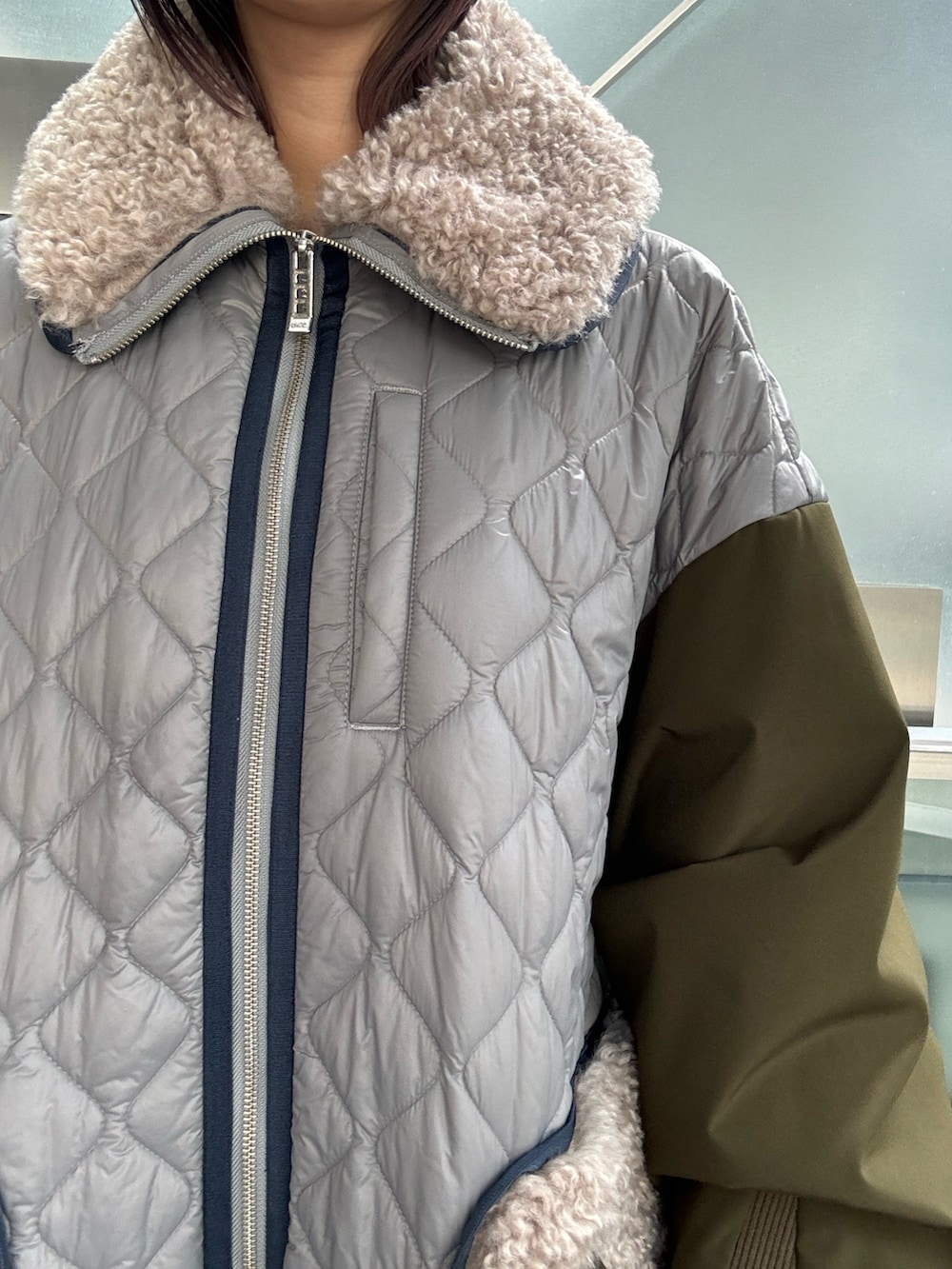 「ロングコート、ファーコート、キルティングコート、フユコーデ、冬コート」｜「UN3D.のBIG COLLAR FABRICK MIX CT（その他アウター、ブラック系）」を使った、YURIKAさん（レディース・167cm）の夏コーディネートの4枚目の写真