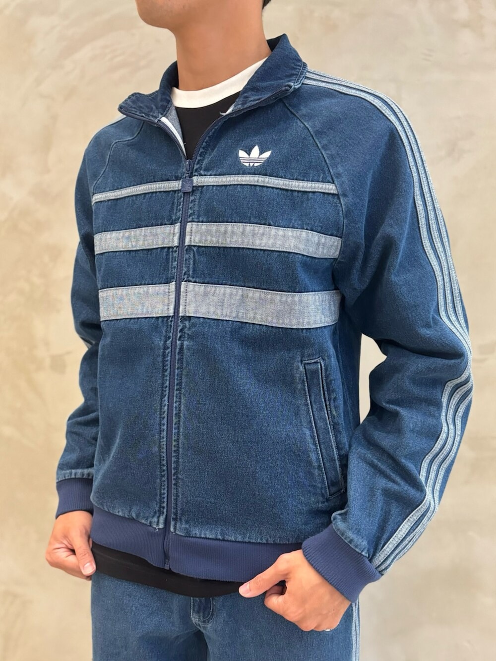 adidas アディカラー ファーストブルー デニム トラックトップ、アディ