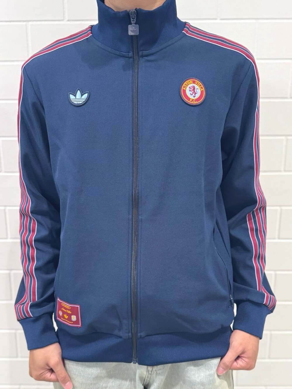 Adilenium シーズン3 ルーズフィット デニムパンツ、アストン・ヴィラ