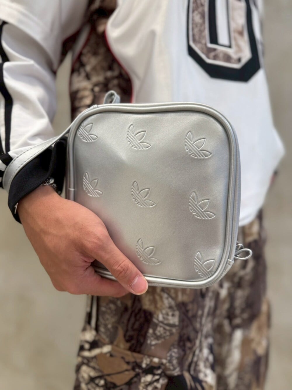 adidas Originals 迷彩サッカー ジャージー、アディダス オリジナルス