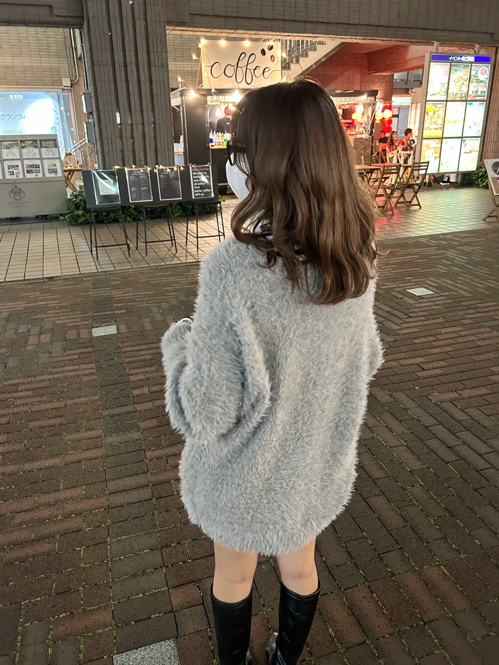 「カーディガン、ナイスクラップ、ふわふわ、ふわふわニット、ボーダー、ダテメガネ、メガネ女子、夜のスナップ、ロングカーディガン」｜「one after another NICE CLAUPのシンプルにもフェミニンにもあざと可愛い。ロングフェザーカーディガン（カーディガン/ボレロ、グレー系）」を使った、けるさん（レディース・159cm）の秋コーディネートの2枚目の写真