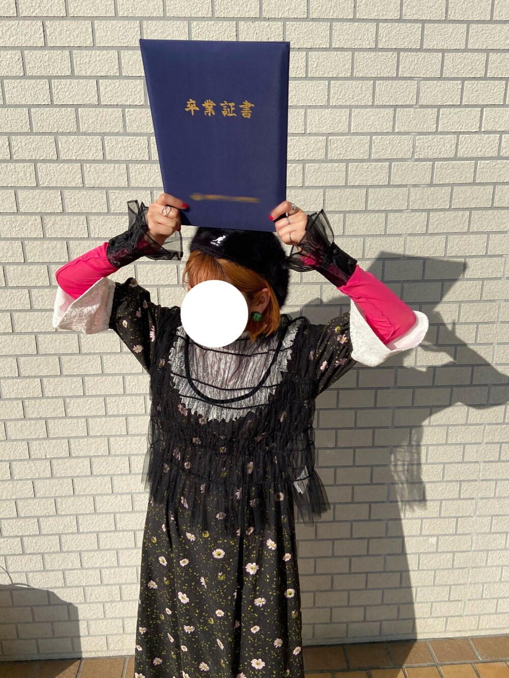 「卒業式、服飾学生、ブラック、ピンク、低身長コーデ、Ray BEAMS、ciaopanic、KANGOL、ワンピース」｜「Ray BEAMSのF/T ClassicOP SP（ワンピース、ブラック系）」を使った、アさん（レディース・153cm）の春コーディネートの2枚目の写真