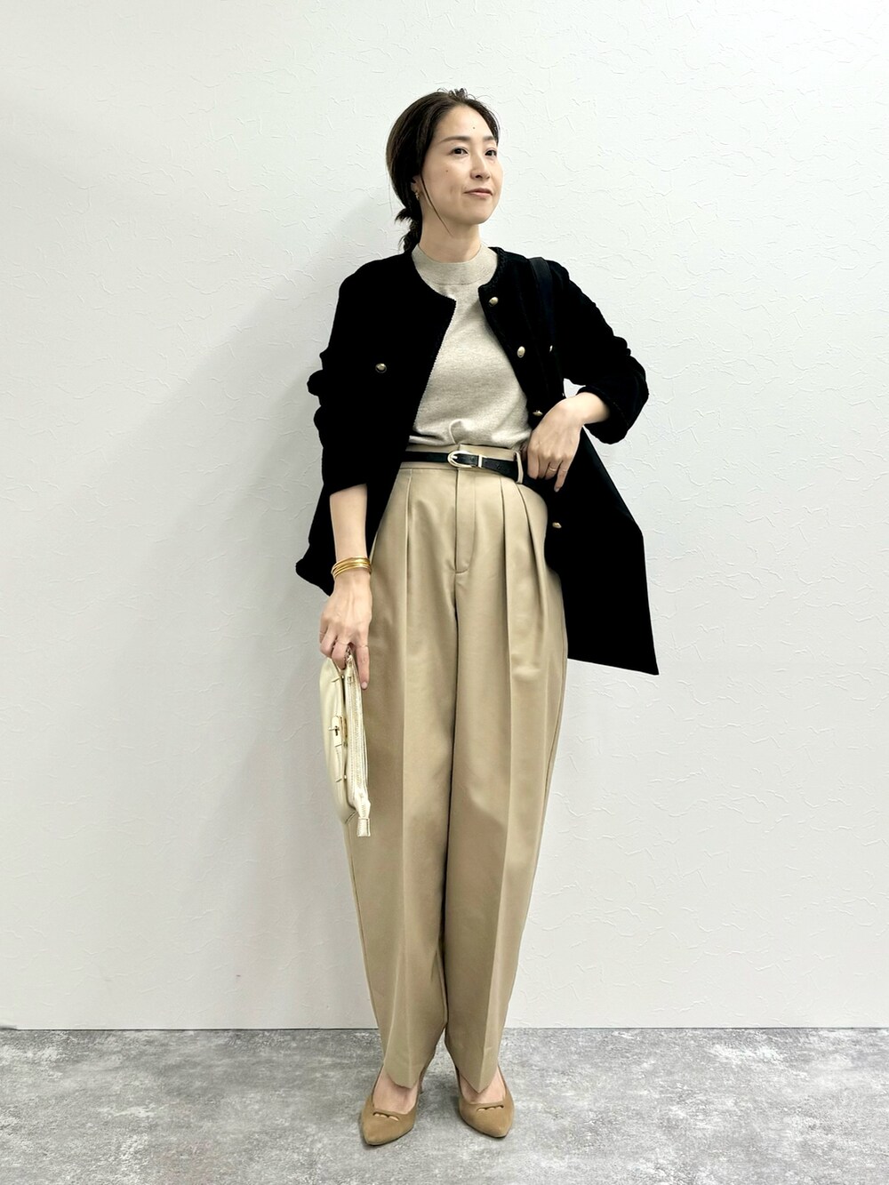 「ジャケット、ジャケットスタイル、ママコーデ、きれいめカジュアル、大人カジュアル、チノパン、秋服準備はじめました、初秋コーデ、秋先取りコーデ、お出かけコーデ、キレイめカジュアル、ママファッション、セットアップ、秋服、お仕事コーデ」｜「NOLLEY’Sのアイテム（パンツ、ベージュ系）」を使った、ISHIDAさん（レディース・158cm）の夏コーディネートの5枚目の写真