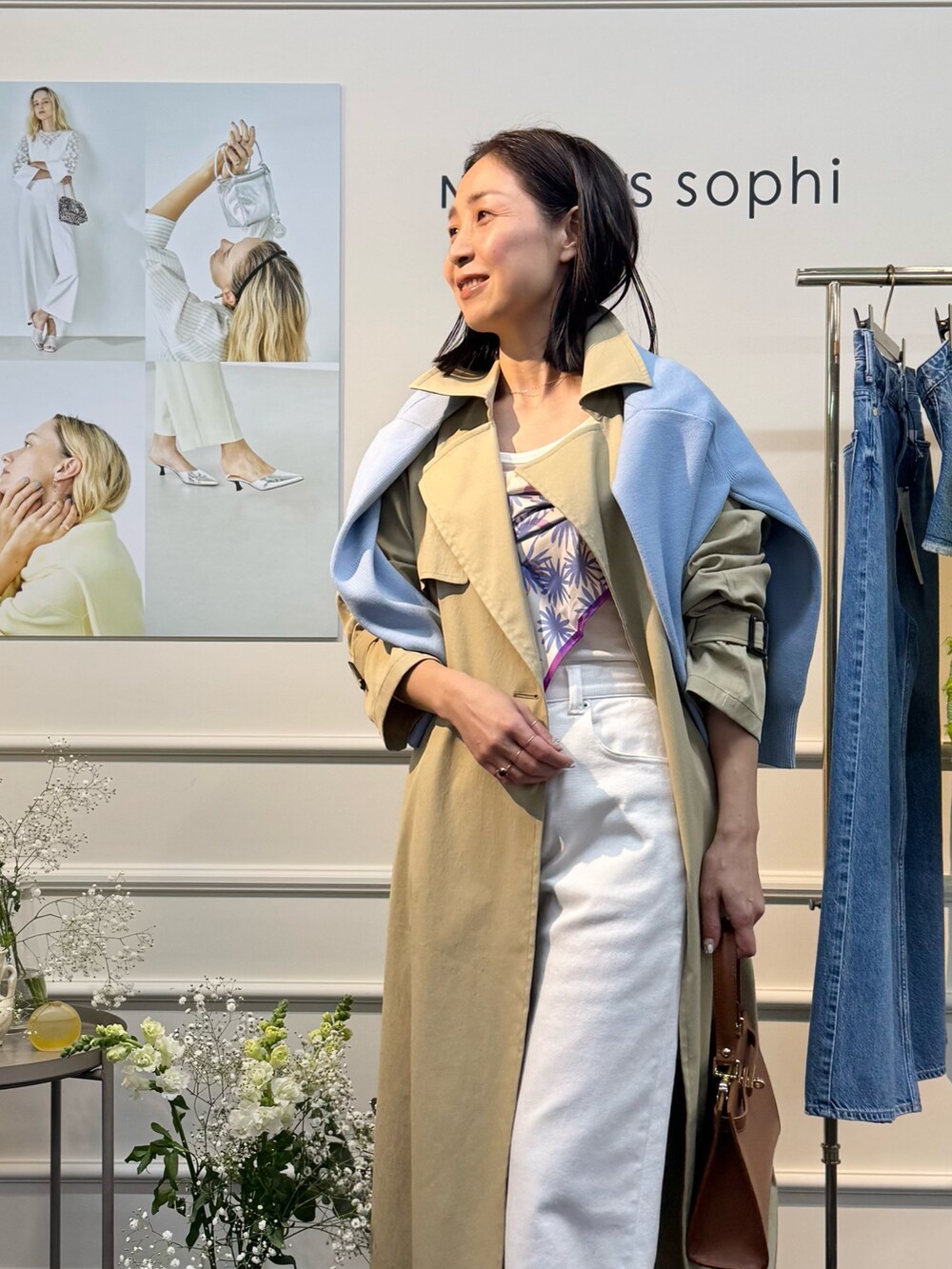「トレンチ、トレンチコート、スカーフ、春色、かんたん！着回しコーデ術、今日のコーデ」｜「NOLLEY’Sの2wayCLASSICショルダーバッグM（ショルダーバッグ、ブラック系）」を使った、ISHIDAさん（レディース・158cm）の冬コーディネートの4枚目の写真