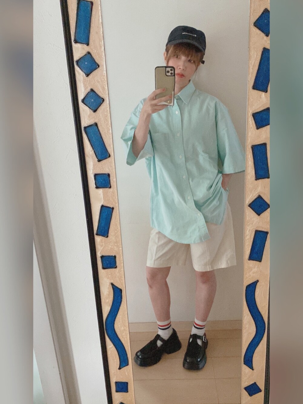 「カジュアルコーデ、パンツコーデ、プチプラコーデ、シンプルコーデ、あつぞこシューズ、おしゃれさんと繋がりたい」｜「GUのアイテム（シャツ/ブラウス、グリーン系）」を使った、amu1002さん（レディース・159cm）の夏コーディネートの2枚目の写真