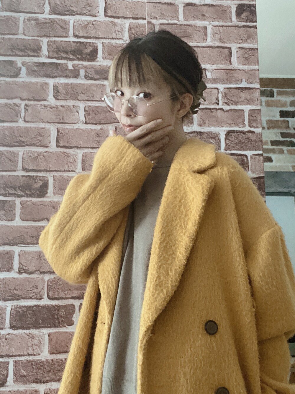 「お洒落さんとつながりたい、メガネ女子、差し色」｜「AMERICAN HOLICのアイテム（ニット/セーター、グレー系）」を使った、amu1002さん（レディース・159cm）の冬コーディネートの2枚目の写真