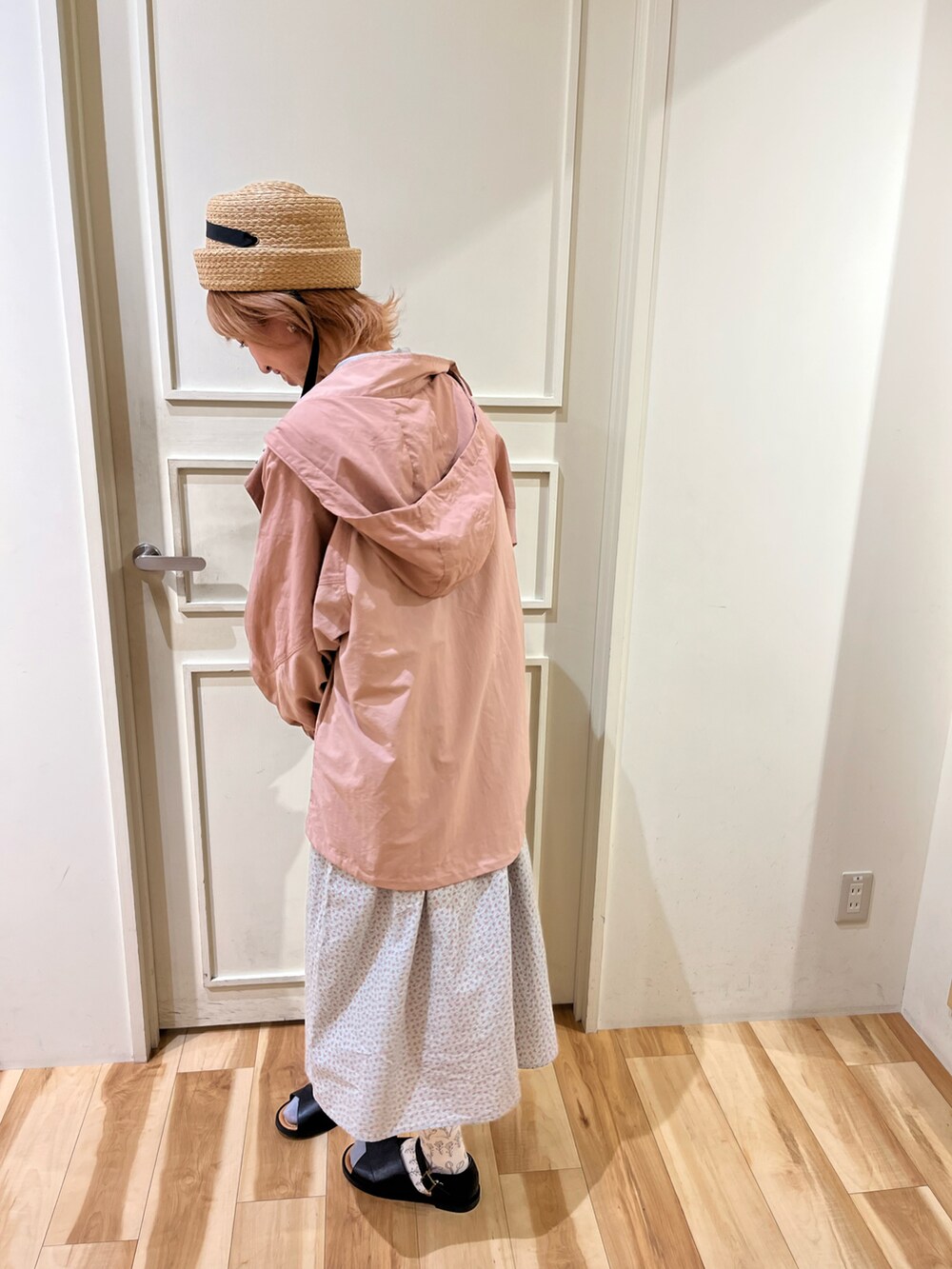 「サマンサ モスモス(Samansa Mos2)、サマンサモスモス、春服デビュー宣言、春服コーデ、春、春色、春服、マウンテンパーカー、ミントグリーン、ワンピース、春服みてみて、オトナカワイイ、ガーリー、お出かけコーデ、イオンモール高の原」｜「Samansa Mos2の配色マウンテンパーカー（ブルゾン、ピンク系）」を使った、さっこんさん（レディース・162cm）の春コーディネートの2枚目の写真