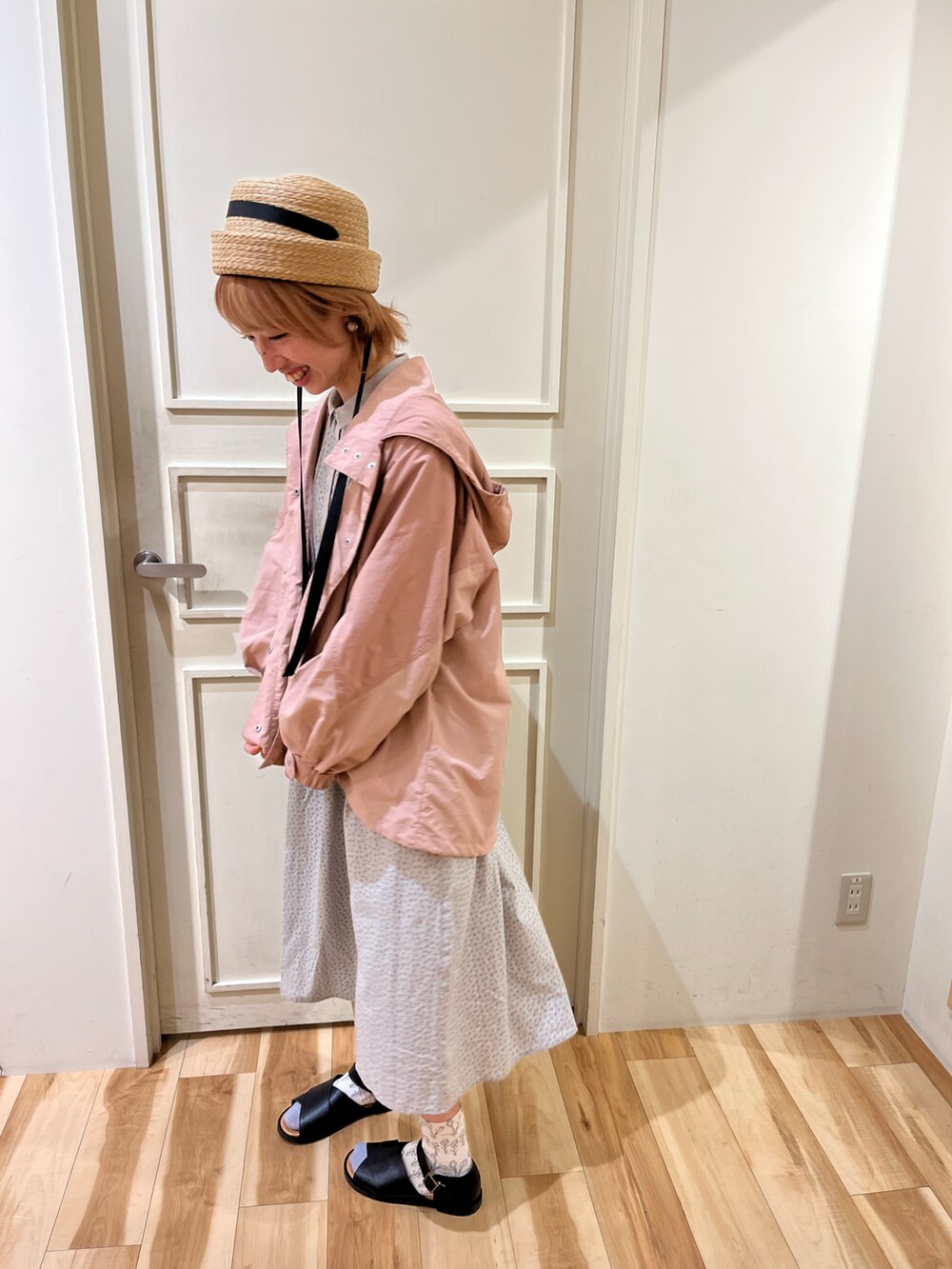「サマンサ モスモス(Samansa Mos2)、サマンサモスモス、春服デビュー宣言、春服コーデ、春、春色、春服、マウンテンパーカー、ミントグリーン、ワンピース、春服みてみて、オトナカワイイ、ガーリー、お出かけコーデ、イオンモール高の原」｜「Samansa Mos2の配色マウンテンパーカー（ブルゾン、ピンク系）」を使った、さっこんさん（レディース・162cm）の春コーディネートの3枚目の写真