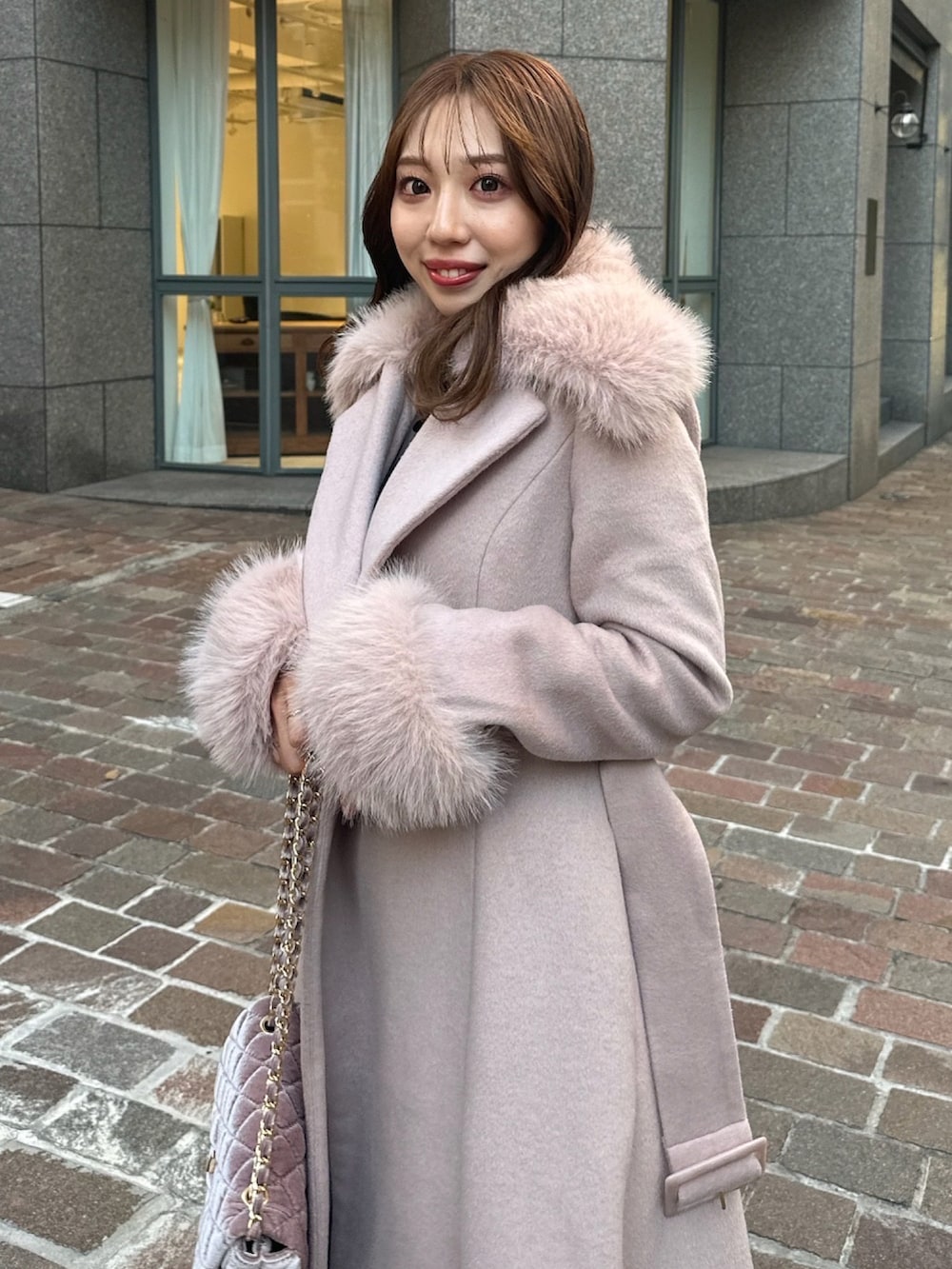 ウエストフィットエレガントマルチコートを使った人気ファッション