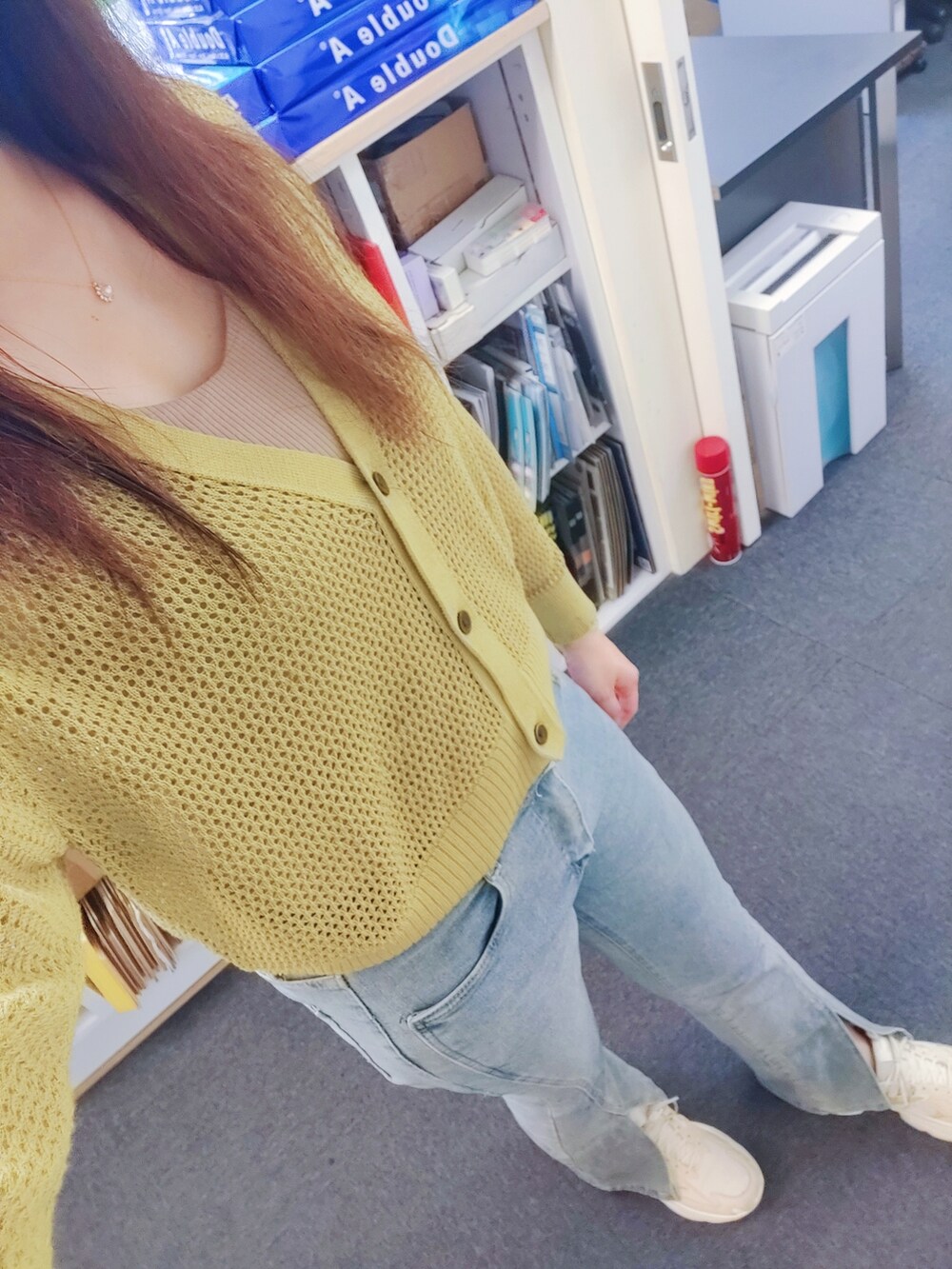 「ootd、wiwt、Aug 2022、summer style、working style、hkgirl、微胖穿搭、green」｜「Reebokのアイテム（スニーカー、ベージュ系）」を使った、Yukariveraさん（レディース・164cm）の夏コーディネートの2枚目の写真