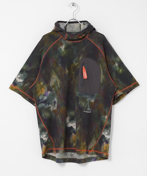 and wander　ROA PRINTED HOUDIE T-SHIRTS