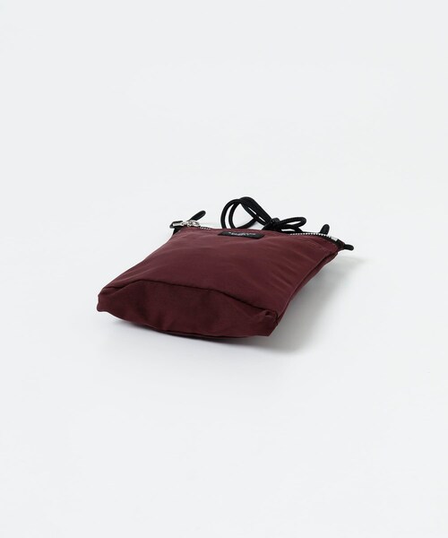 URBAN RESEARCH DOORS(アーバンリサーチドアーズ)の「STANDARD SUPPLY SLING PURSE M(ショルダーバッグ・メンズ・BORDEAUX・One)」の5枚目の写真