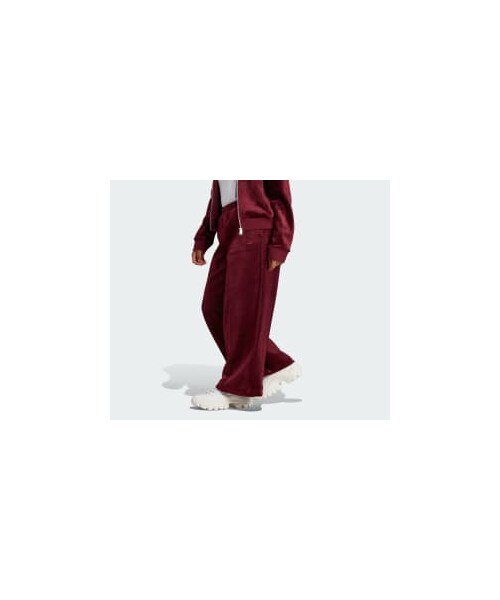 adidas（アディダス）の「プレミアム エッセンシャルズ ベロア