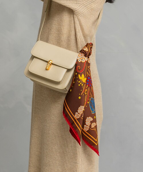 URBAN RESEARCH ROSSO（アーバンリサーチロッソ）の「manipuri　65フロシス（バンダナ/スカーフ・レディース・20brown/25beige/01black・-）」の3枚目の写真
