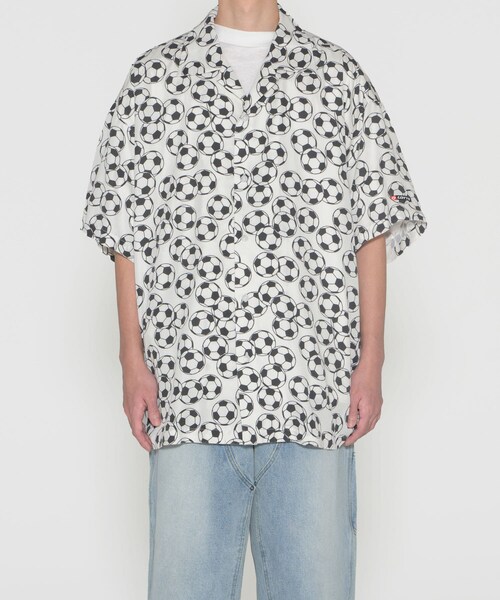 URBAN RESEARCH(アーバンリサーチ)の「LOTTO SOCCER BALL PRINT SHIRTS(シャツ/ブラウス・メンズ・WHITE/BLACK・M/L/XL/XXL)」の5枚目の写真