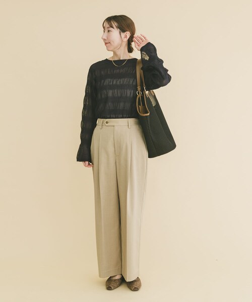 ITEMS URBANRESEARCH（アイテムズ アーバンリサーチ）の「シャーリングフレアスリーブニット（ニット/セーター・レディース・OFF/LVD/NVY・Free）」の14枚目の写真