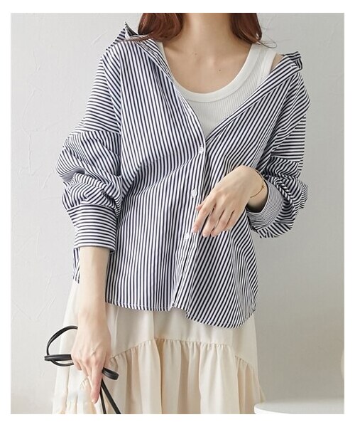 nissen（ニッセン）の「オーバーサイズシャツ（シャツ/ブラウス・レディース・オフホワイト/ネイビー系ストライプ/サックス・S/M/L/LL）」の9枚目の写真