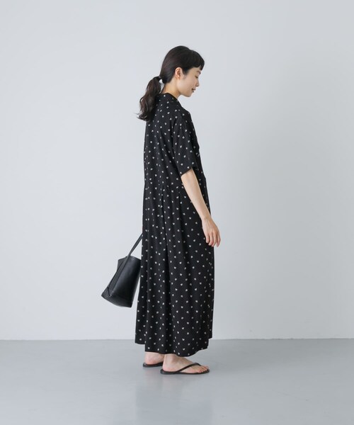 かぐれ（カグレ）の「『2サイズ展開』レーヨンモノトーンプリントワンピース（ワンピース・レディース・BLACK・0/1）」の8枚目の写真