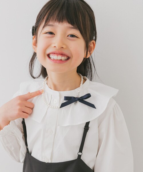 URBAN RESEARCH DOORS（アーバンリサーチドアーズ）の「2WAYリボンパールネックレス(KIDS)（その他・キッズ・NAVY・one）」の2枚目の写真