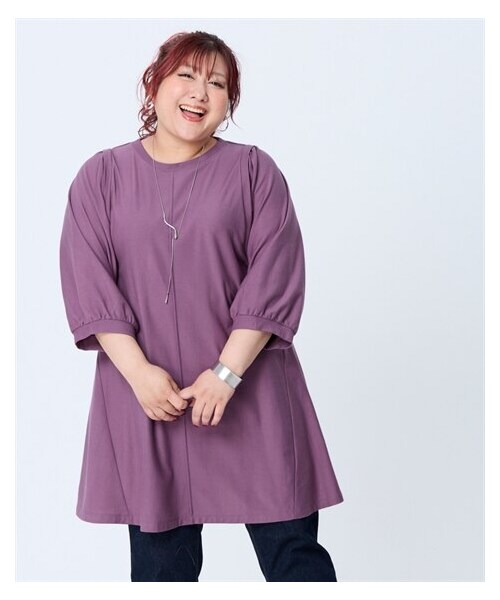 nissen（ニッセン）の「＜大きいサイズ＞【スッキリ見え設計】体のラインをひろいにくい袖バルーンフレアチュニック(抗菌防臭)（チュニック・レディース・黒/ダスティパープル/フォレストカーキ/スモーキーブルー・L/LL/3L/4L/5L/6L/8L/10L）」の4枚目の写真