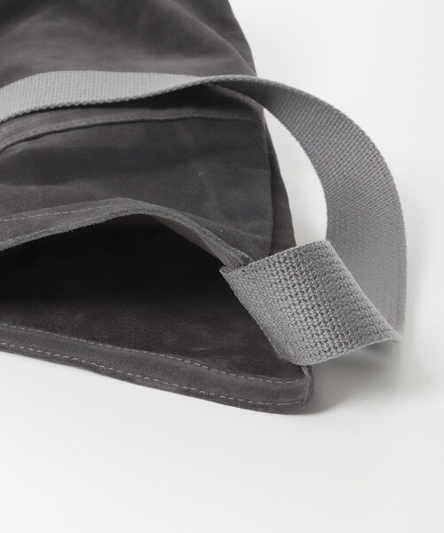 EKAL（エカル）の「HOBO　AZUMA SHOULDER BAG M PS（ショルダーバッグ・メンズ・YELLOW/CHARCOAL・One）」の5枚目の写真