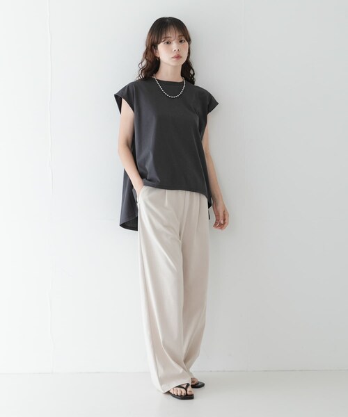 URBAN RESEARCH Sonny Label（アーバンリサーチサニーレーベル）の「接触冷感バックフレアフレンチTシャツ（Tシャツ/カットソー・レディース・オフ/チャコール/コーラルレッド・Free）」の17枚目の写真