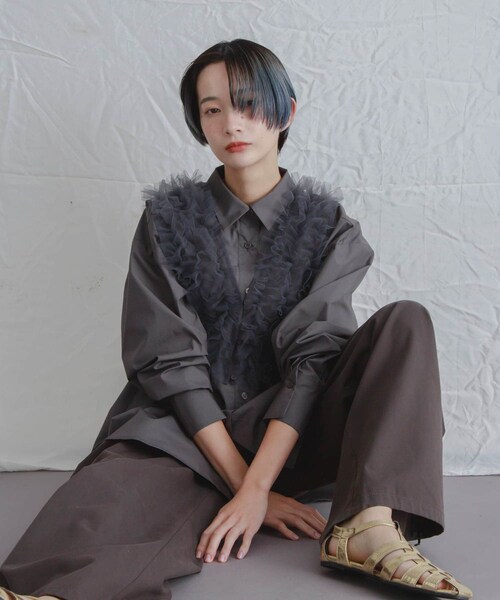 KBF（ケイビーエフ）の「シアーフリルSETシャツ（シャツ/ブラウス・レディース・BLUE×BLUE/PINK×GRAY/CCL×CCL・one）」の9枚目の写真