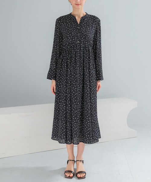 URBAN RESEARCH ROSSO（アーバンリサーチロッソ）の「『WEB限定』ランダムドットボリュームワンピース（ワンピース・レディース・NAVY/BLACK・Free）」の12枚目の写真