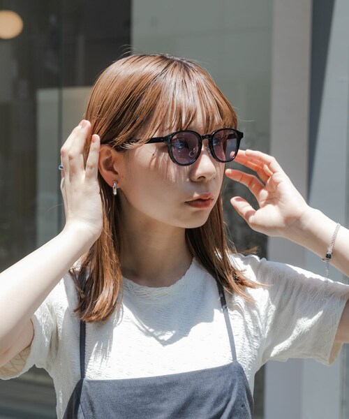SMELLY（スメリー）の「ボスリントンサングラス（メガネ・レディース・M.BLK/BLK/Y.CLR/CLR・-）」の21枚目の写真