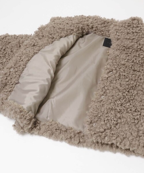 KBF（ケイビーエフ）の「フォルムボアジャケット（テーラードジャケット・レディース・SOY/MATCHA/GREIGE・One）」の22枚目の写真