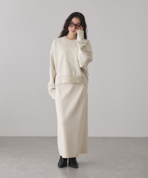 ADAM ET ROPE'(アダムエロペ)の「【サステナブル】ロゴフォルムスウェット(スウェット・レディース・チャコール/キナリ系/ライトグリーン・F)」の10枚目の写真