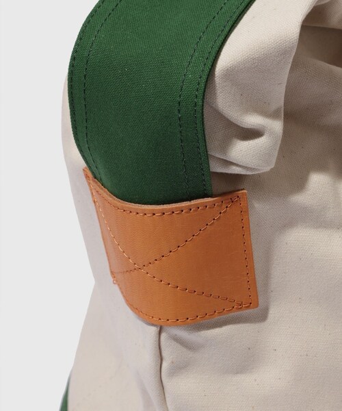 ADAM ET ROPE'（アダムエロペ）の「【Little Yarmouth/リトルヤーマス】Canvas Messenger Bag（トートバッグ・メンズ・ブラック/キナリ・F）」の6枚目の写真