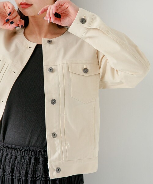 URBAN RESEARCH Sonny Label（アーバンリサーチサニーレーベル）の「ナチュラルストレッチノーカラーコットンジャケット（ノーカラージャケット・レディース・アイボリー/ブルーグレー/ベージュ・FREE）」の6枚目の写真