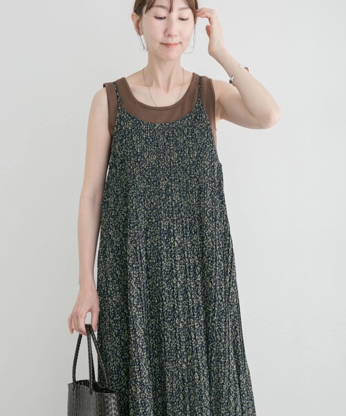 ITEMS URBANRESEARCH(アイテムズ アーバンリサーチ)の「『洗濯可』2WAYニットタンクトップ(ニット/セーター・レディース・OFF/GRN/BLK/BRN/BRD・Free)」の22枚目の写真