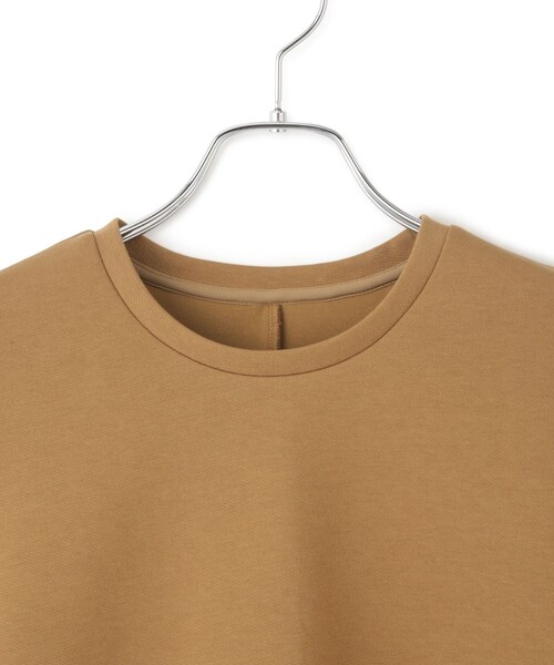 ADAM ET ROPE'(アダムエロペ)の「【WEB限定】ペプラムコンビプルオーバー(Tシャツ/カットソー・レディース・ブラック/ホワイト/キャメル・F)」の22枚目の写真