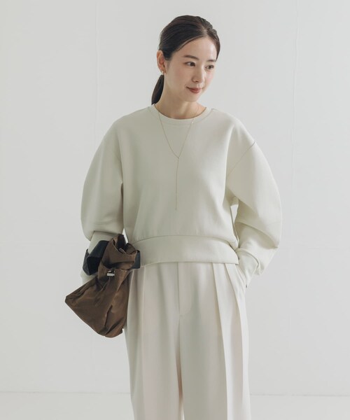 URBAN RESEARCH（アーバンリサーチ）の「ボリュームスリーブダンボールトップス（スウェット・レディース・OFF/CHARCOAL/BLACK・FREE）」の7枚目の写真