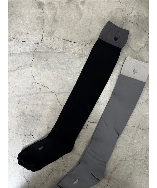 EMODA（エモダ）の「レイヤードシアーニーハイソックス（ソックス/靴下・レディース・グレー/ブラック・F）」の4枚目の写真
