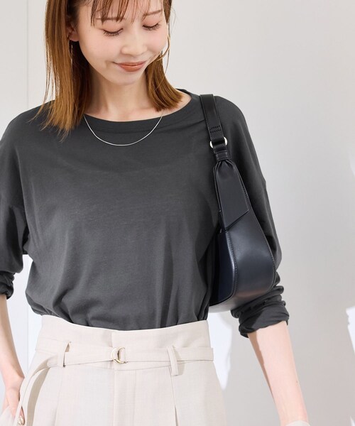 ROPE' PICNIC(ロペピクニック)の「シアーロングTシャツ(Tシャツ/カットソー・レディース・チャコール/ライトグレー/ホワイト/ピンク・38)」の2枚目の写真